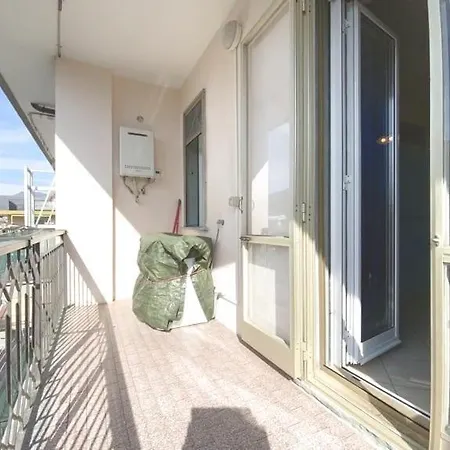 Monolocale Carino アパート *