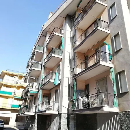 アパート Monolocale Carino ボルゲット・サント・スピーリト