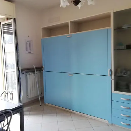 דירה Monolocale Carino בורגטו סנטו ספיריטו